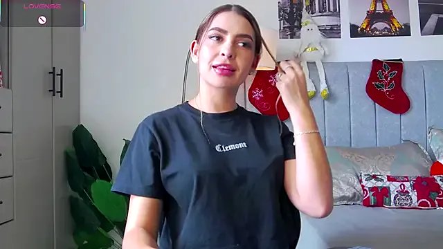 caralella from StripChat