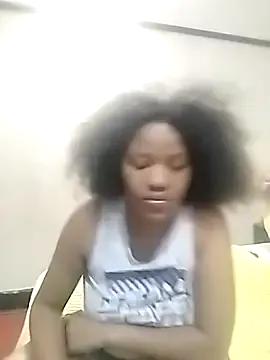 CaramelBoootie from StripChat