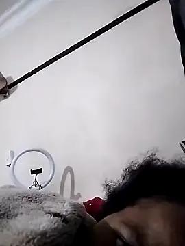 CaramelBoootie from StripChat