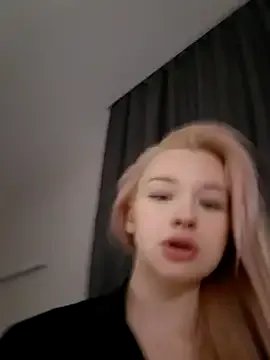 caressyourself from StripChat