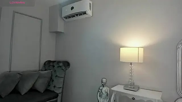 CarolineLee_ from StripChat