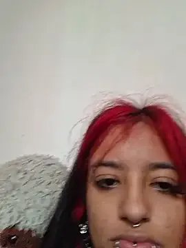 carolinerue from StripChat