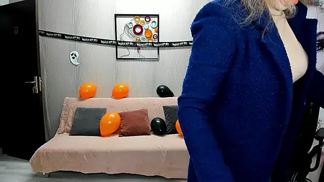 Cassandra_Hotty from StripChat