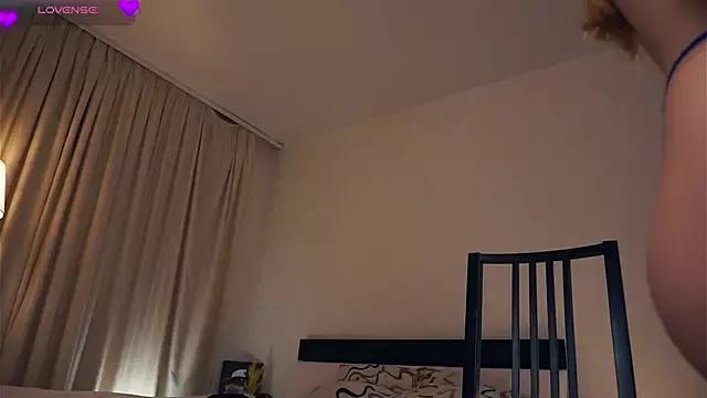 Naked Room CathrynGeer 