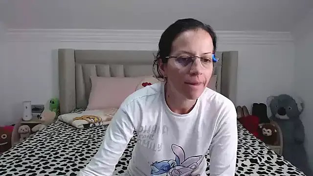 CatWoman0001 from StripChat