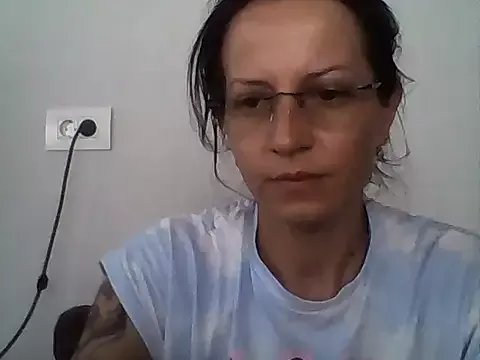 CatWoman0001 from StripChat