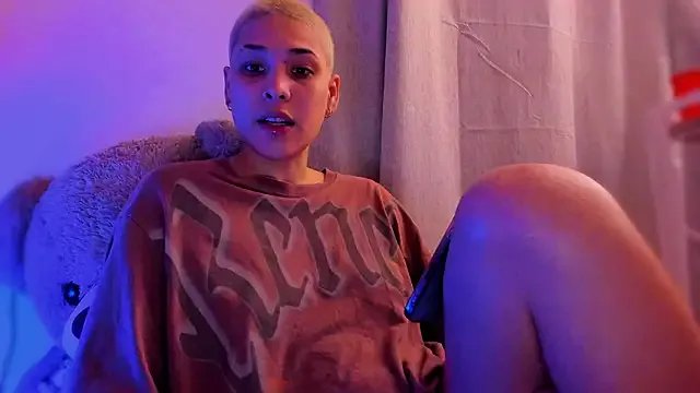 Charlee_pink from StripChat