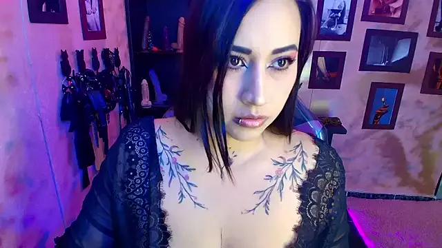 cherryy_bombshelll from StripChat is Freechat