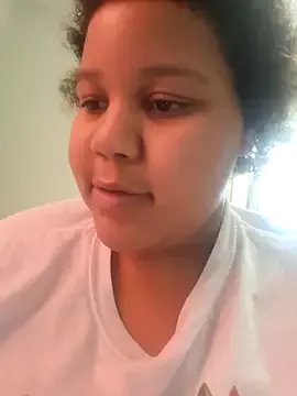 chocolate_bella from StripChat