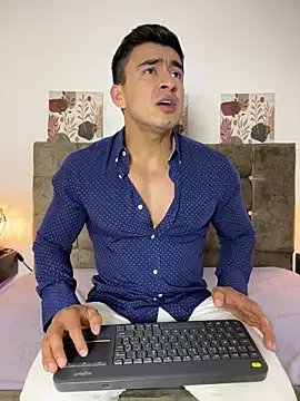 Chris_Clarck from StripChat