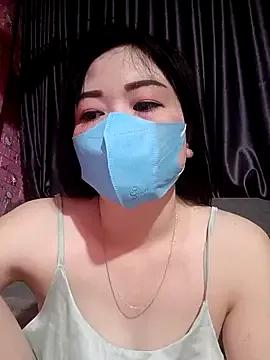 ChunkyLy from StripChat is Freechat