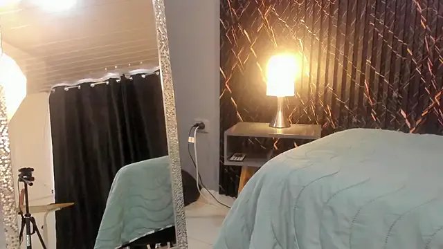 clara_heat from StripChat