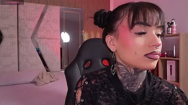 CleeoAdams_ from StripChat