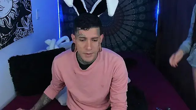 cleoo_jhonny from StripChat