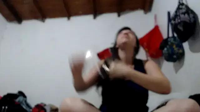 CoralSmit from StripChat is Freechat