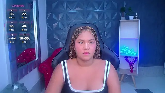 Cristal_War from StripChat