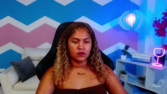 Cristal_War from StripChat