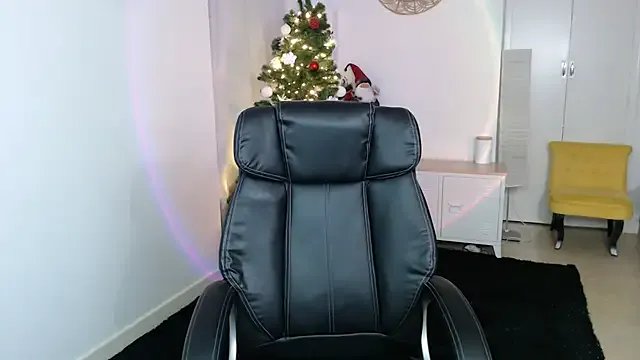 Crystal-dreamt from StripChat