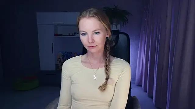 Cuddle_Cat from StripChat