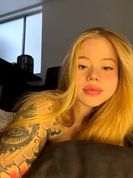 curchez_ from StripChat