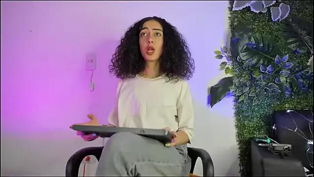 CurlyWeeds from StripChat