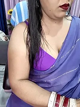 Curvy_Nayara from StripChat