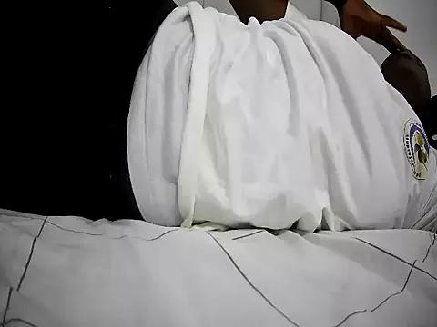 dadys_toy from StripChat