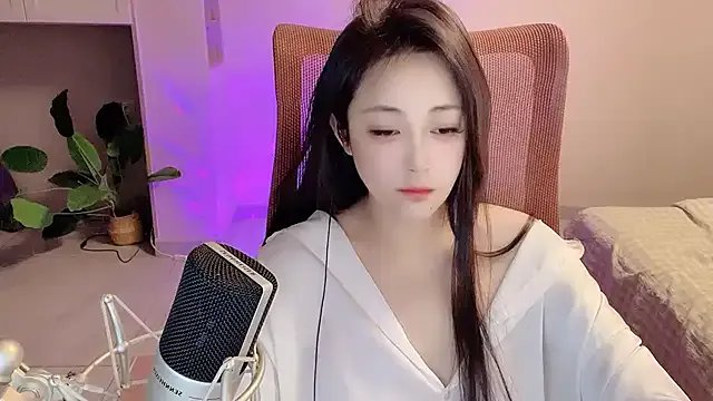 Daisy-77 from StripChat