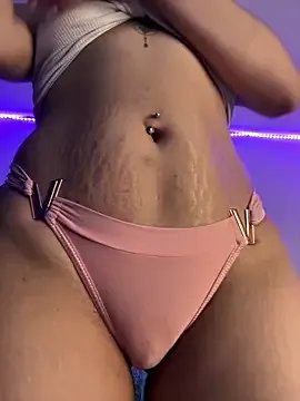 Daliila_11 from StripChat