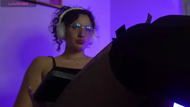 Dannaa_Lovs on StripChat 