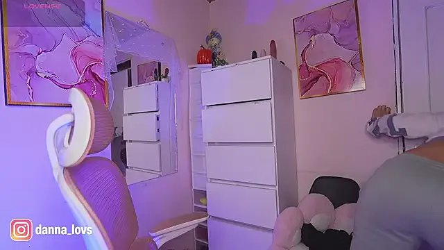 Dannaa_Lovs on StripChat 