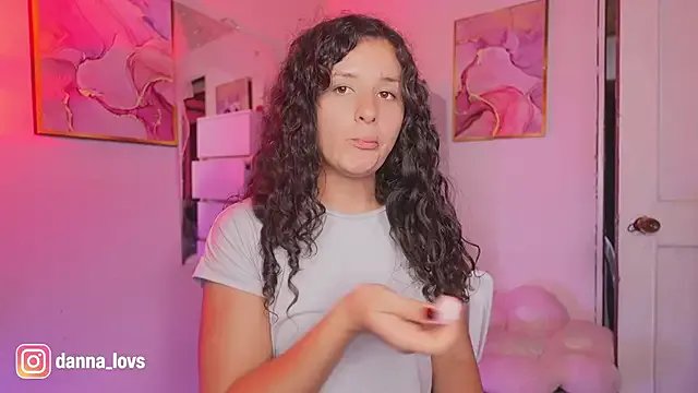 Dannaa_Lovs on StripChat 