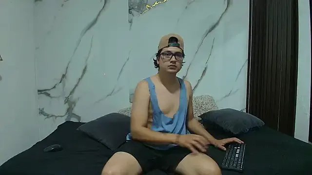 Danner_Alaia from StripChat