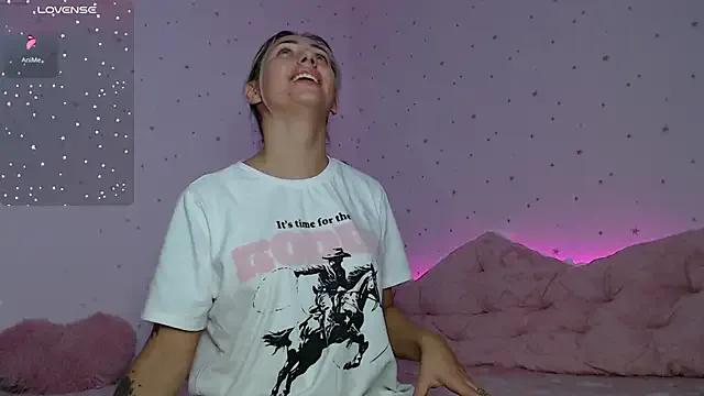 DeeaFUN25 from StripChat