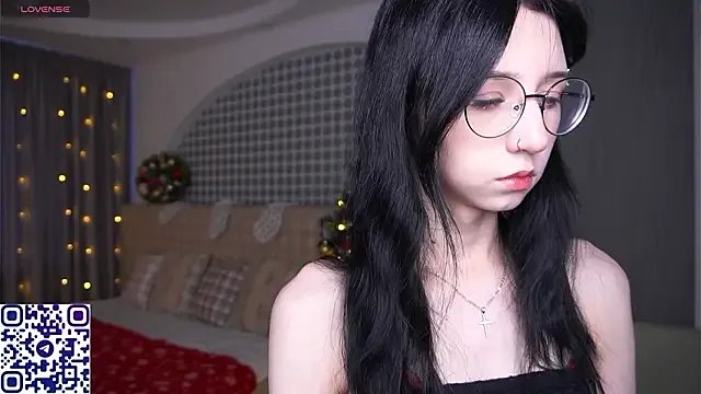 DeliaLoma from StripChat