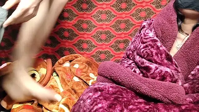 Dengar_Bhabhi from StripChat