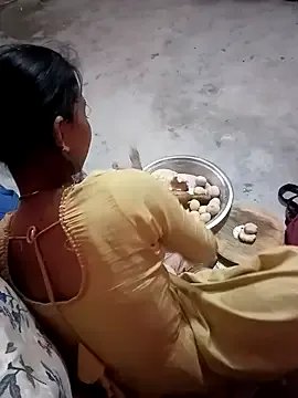 Desipari_777 from StripChat