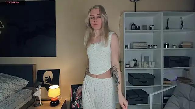 DianeHonnette from StripChat