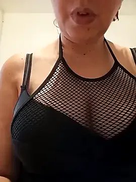 Dolcissima33 from StripChat