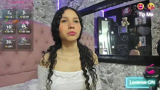 Doll_SaraSmith from StripChat