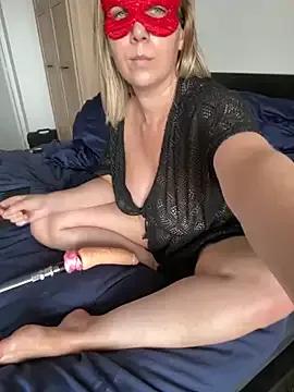 Dollssxx from StripChat