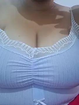 Naked Room Dominant-female 
