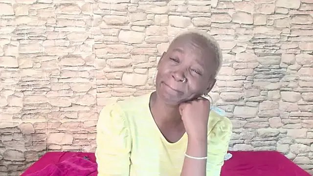 EbonyOlive69 from StripChat