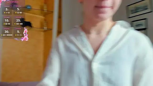 EdinaCordner from StripChat is Freechat