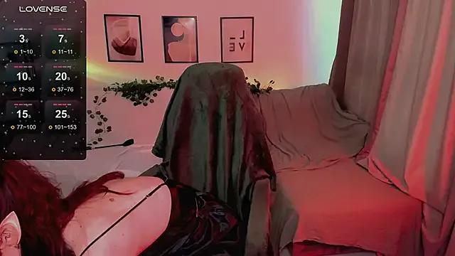 Effie_mirelll from StripChat