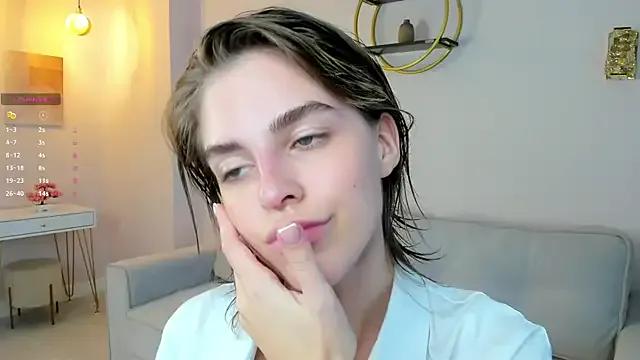 EleneButton from StripChat