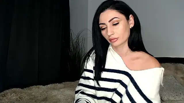 ElizabethAC from StripChat