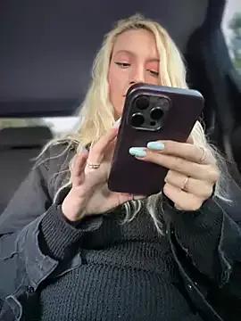 Ella_Charm from StripChat