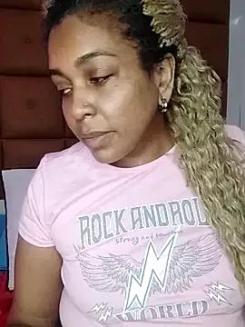 ELLA_KELLY from StripChat