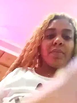 ELLA_KELLY from StripChat